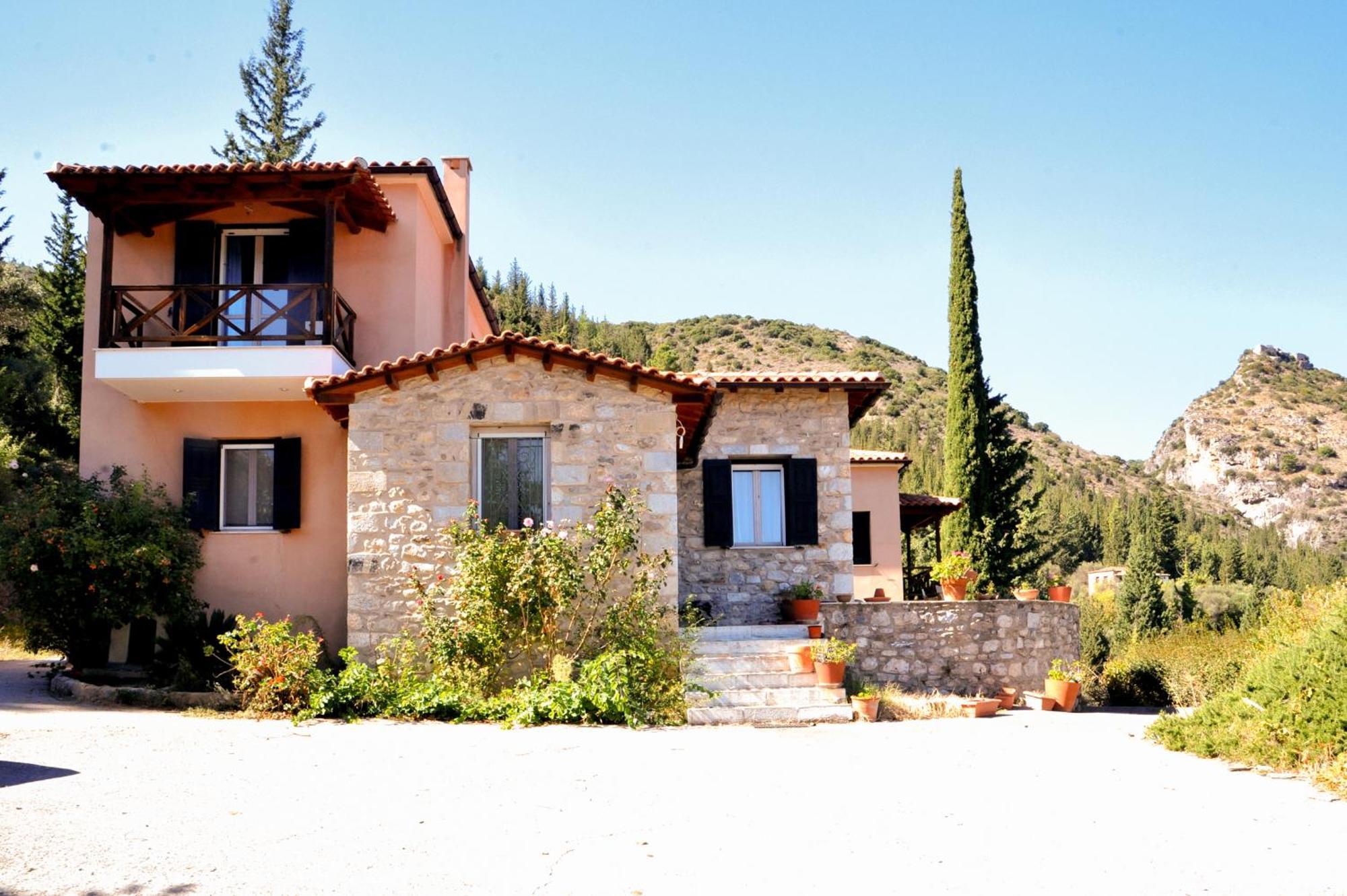 Elegant Stone Mansion In Historic Mystras Lejlighed Eksteriør billede