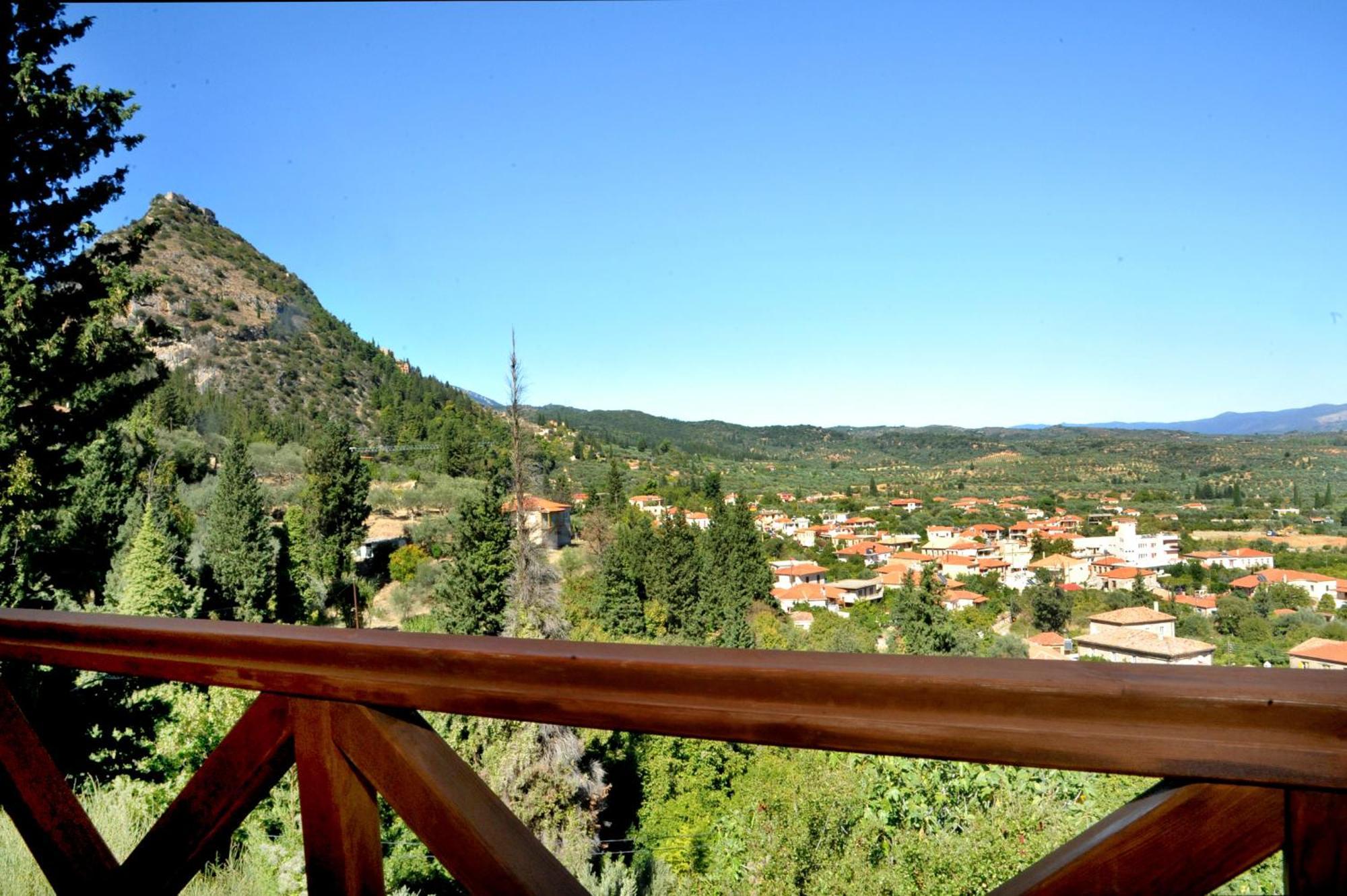 Elegant Stone Mansion In Historic Mystras Lejlighed Eksteriør billede